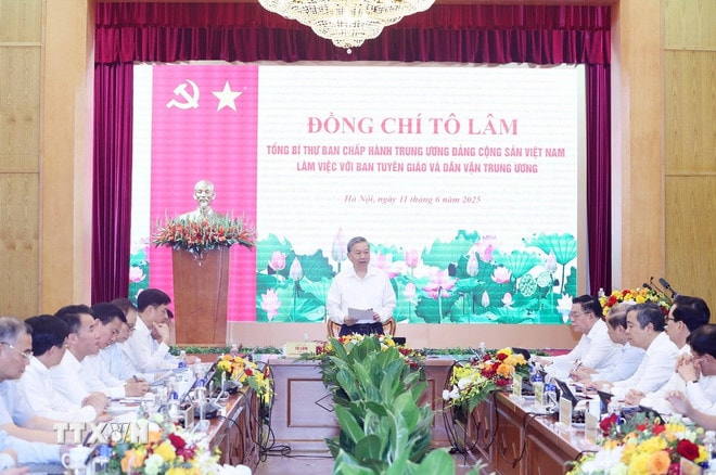 ttxvn-tong-bi-thu-ban-tuyen-giao-7.jpg