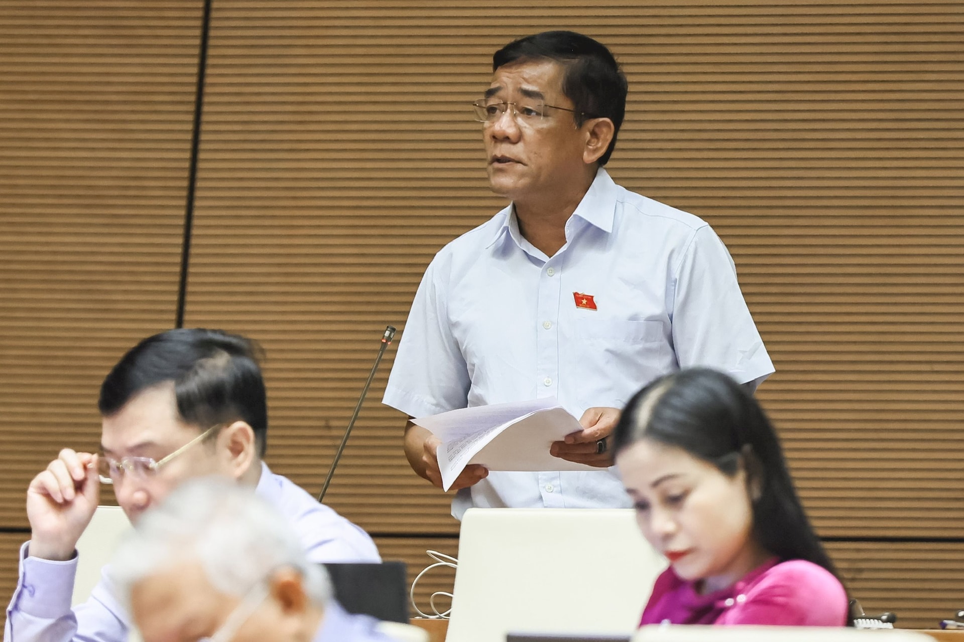 nhieu12-6.jpg
