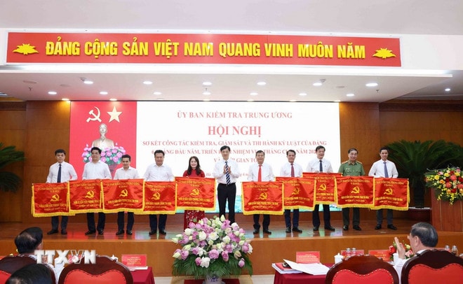ttxvn-uy-ban-kiem-tra-trung-uong-2.jpg