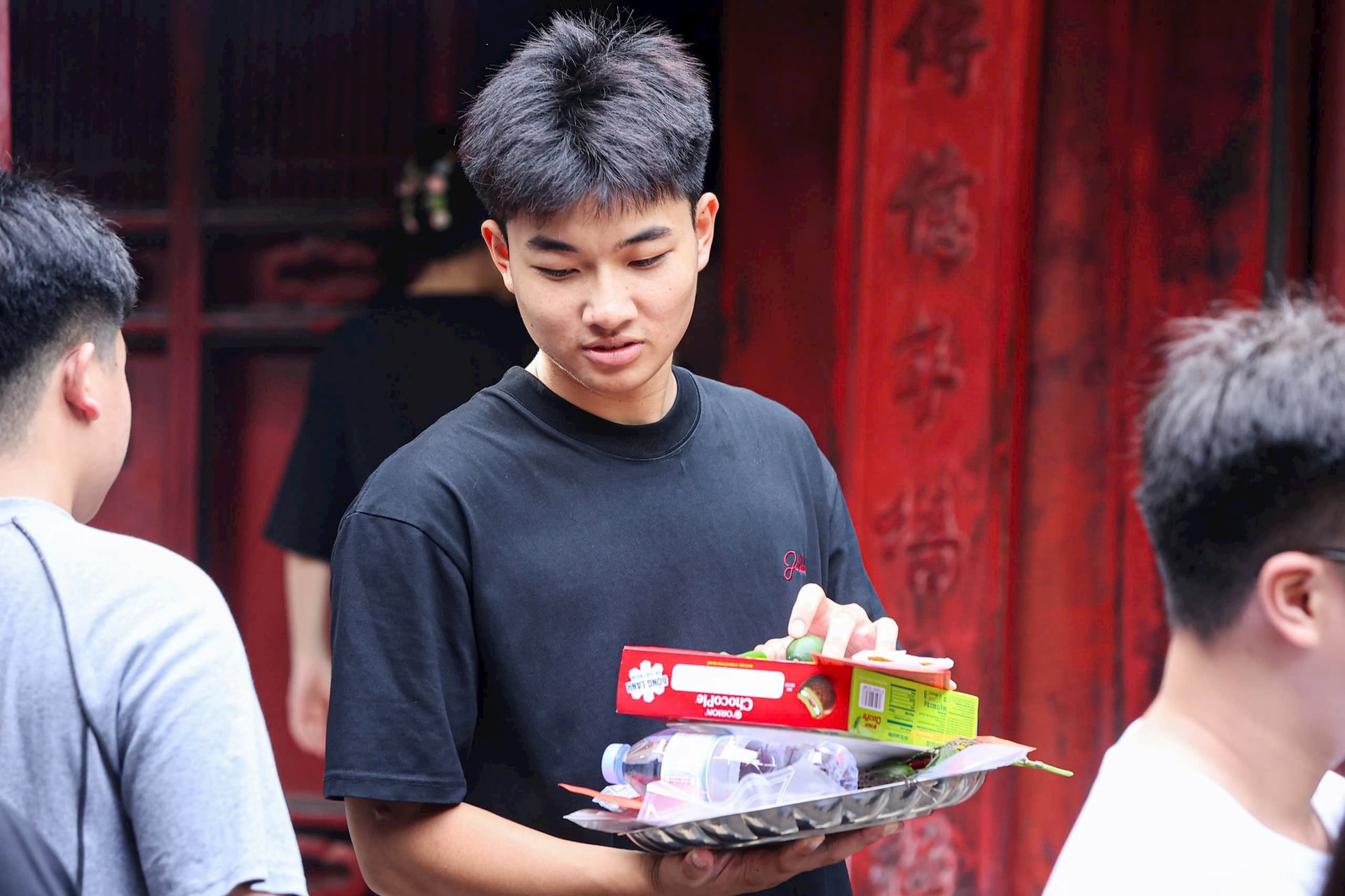 van_mieu-le-khanh36-b917adf92c84d4c412c9bbfe4aee99c5.jpg