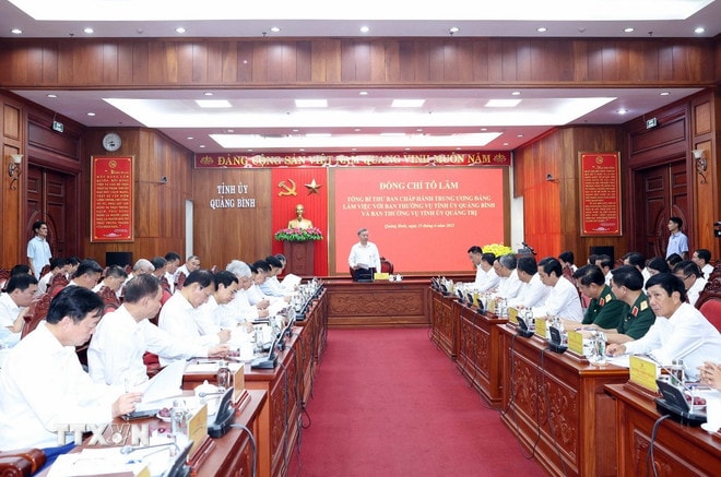 ttxvn-tong-bi-thu-to-lam-lam-viec-voi-tinh-uy-quang-binh-quang-tri-12.jpg