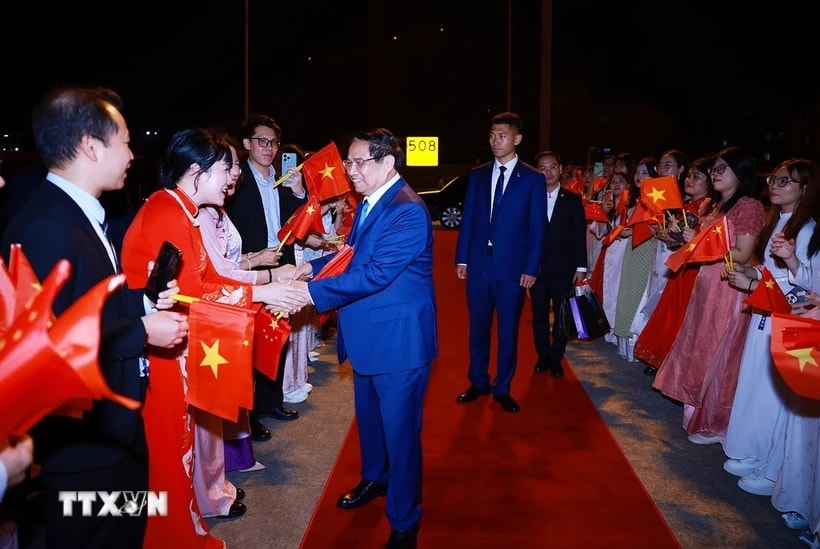 Lễ tiễn Thủ tướng Phạm Minh Chính kết thúc chuyến tham dự Hội nghị WEF 16 Thiên Tân và làm việc tại Trung Quốc. (Ảnh: Dương Giang/TTXVN)