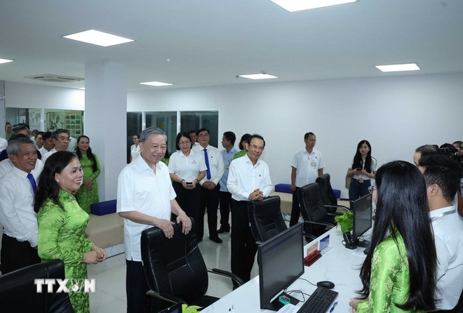 ttxvn-tong-bi-thu-to-lam-khao-sat-tai-thanh-pho-ho-chi-minh2.jpg