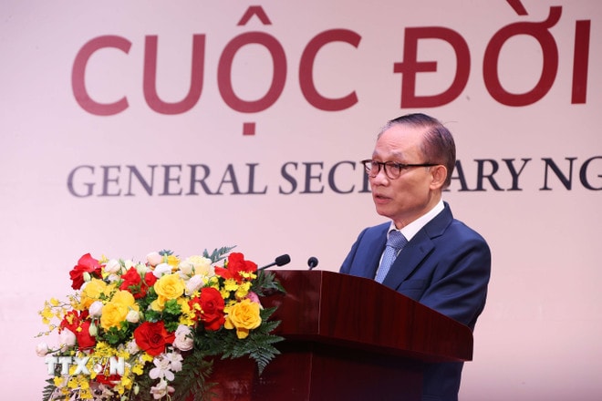ttxvn-tong-bi-thu-to-lam-du-trien-lam-tong-bi-thu-nguyen-van-linh-cuoc-doi-va-su-nghiep-8120392-12.jpg