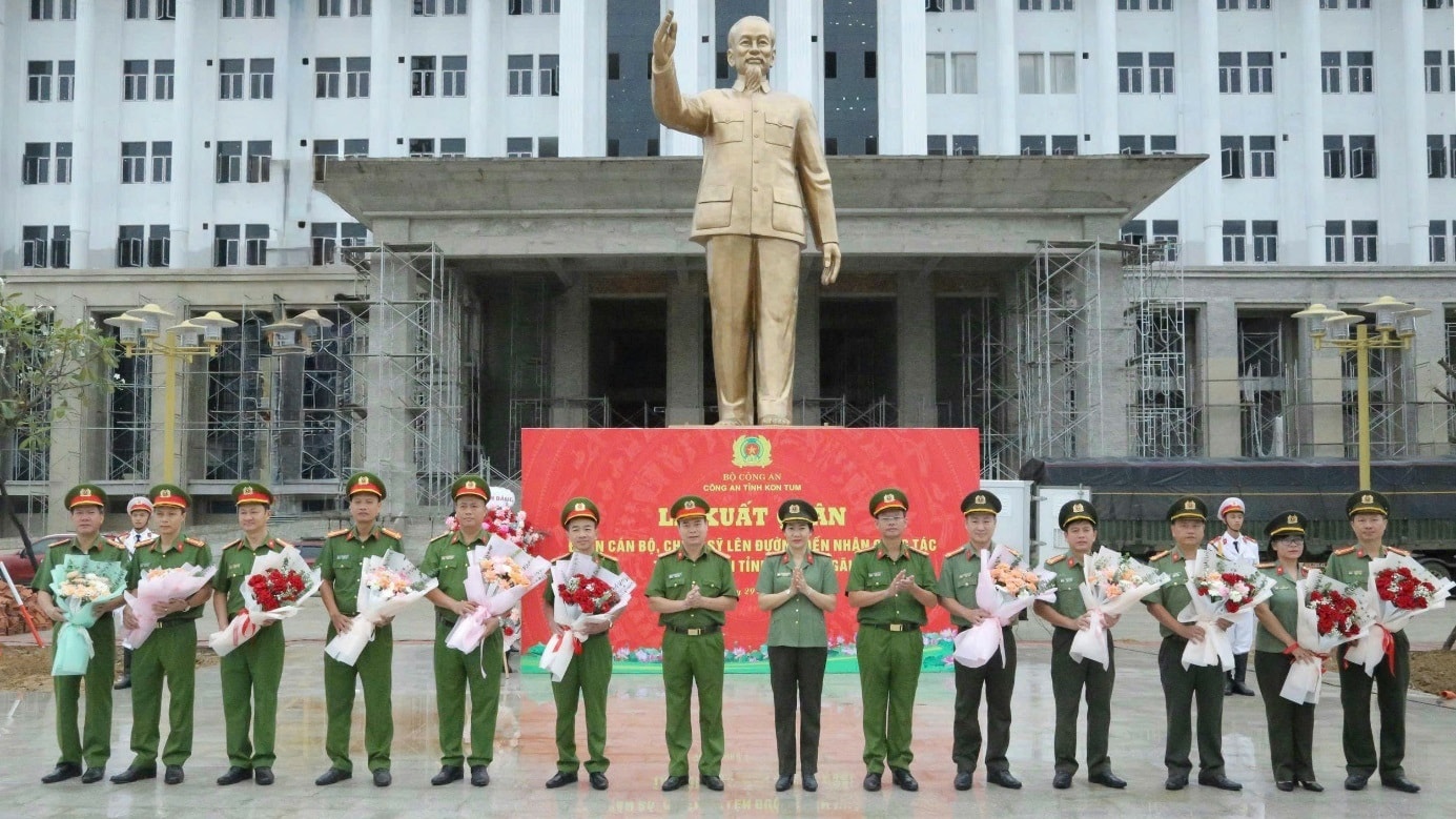 XUAT QUAN 1