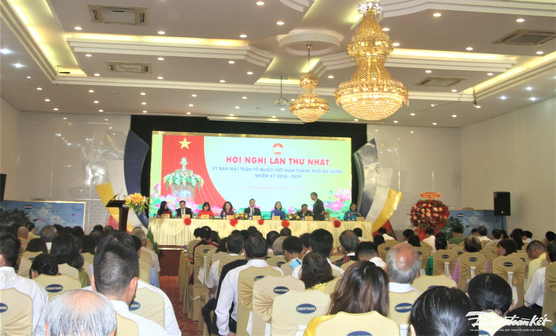 HOI NGHI 4