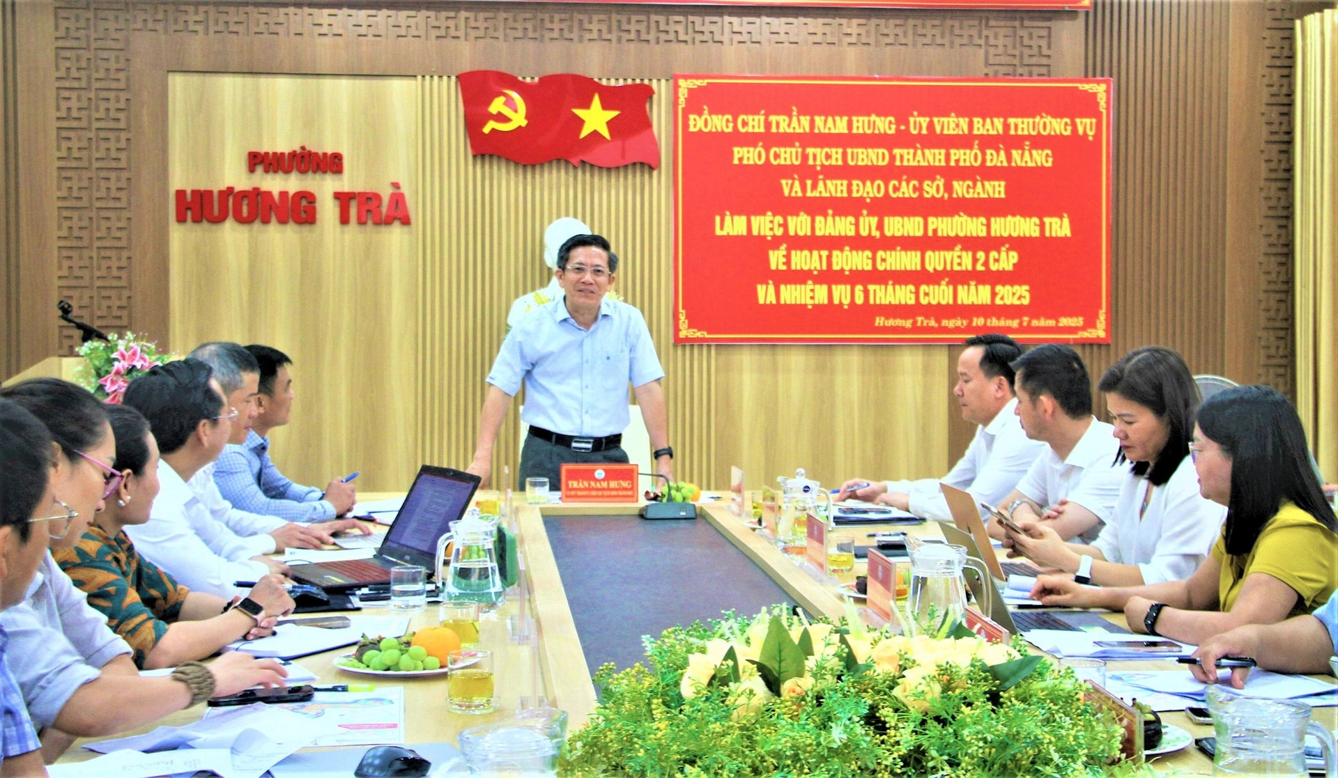 LAM VIEC 3