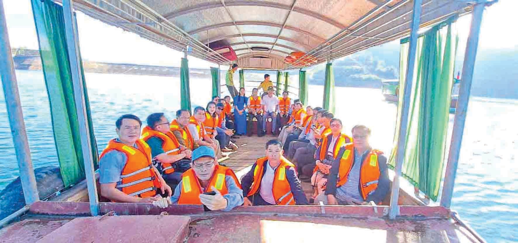 10. Vườn quốc gia Vũ Quang mỗi năm đón hàng nghìn lượt du khách đến tham quan, tìm hiểu hệ sinh thái và khám phá thiên nhiên bằng đường thủy