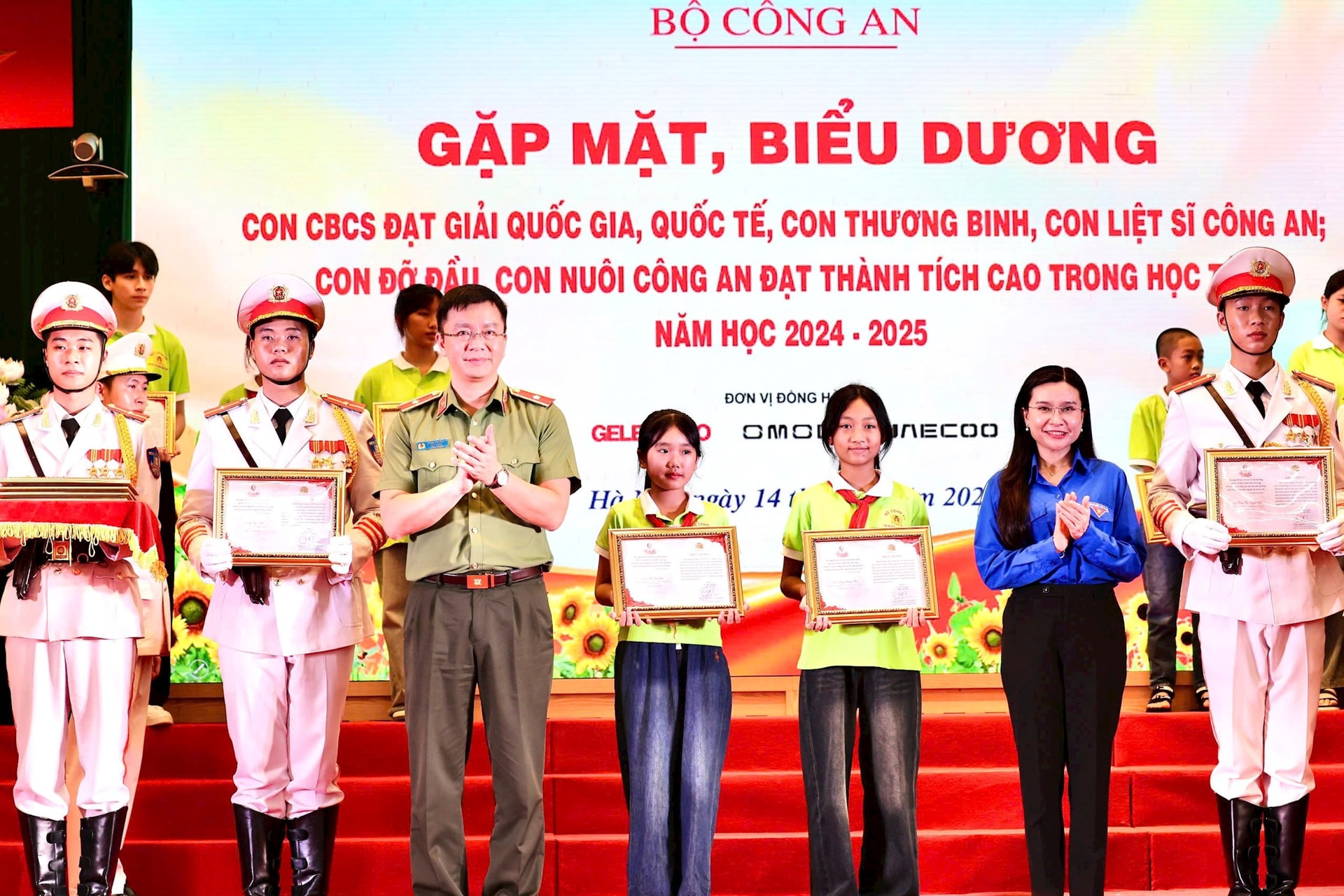 4dd07360fb834ddd1492.jpg