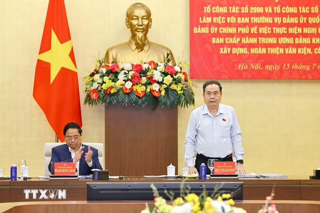 ttxvn-chu-tich-quoc-hoi-va-thu-tuong-dong-chu-tri-hoi-nghi-cac-to-cong-tac-cua-bo-chinh-tri-8150211-1.jpg