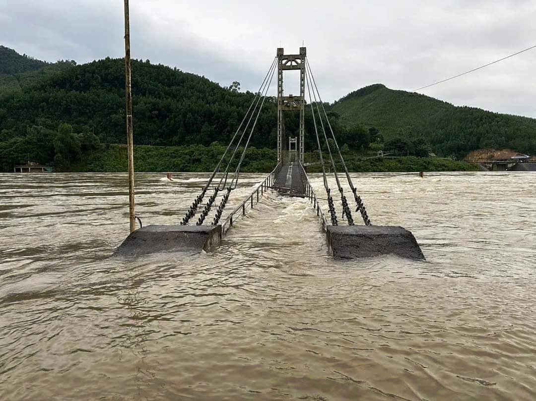 Mưa lũ 1