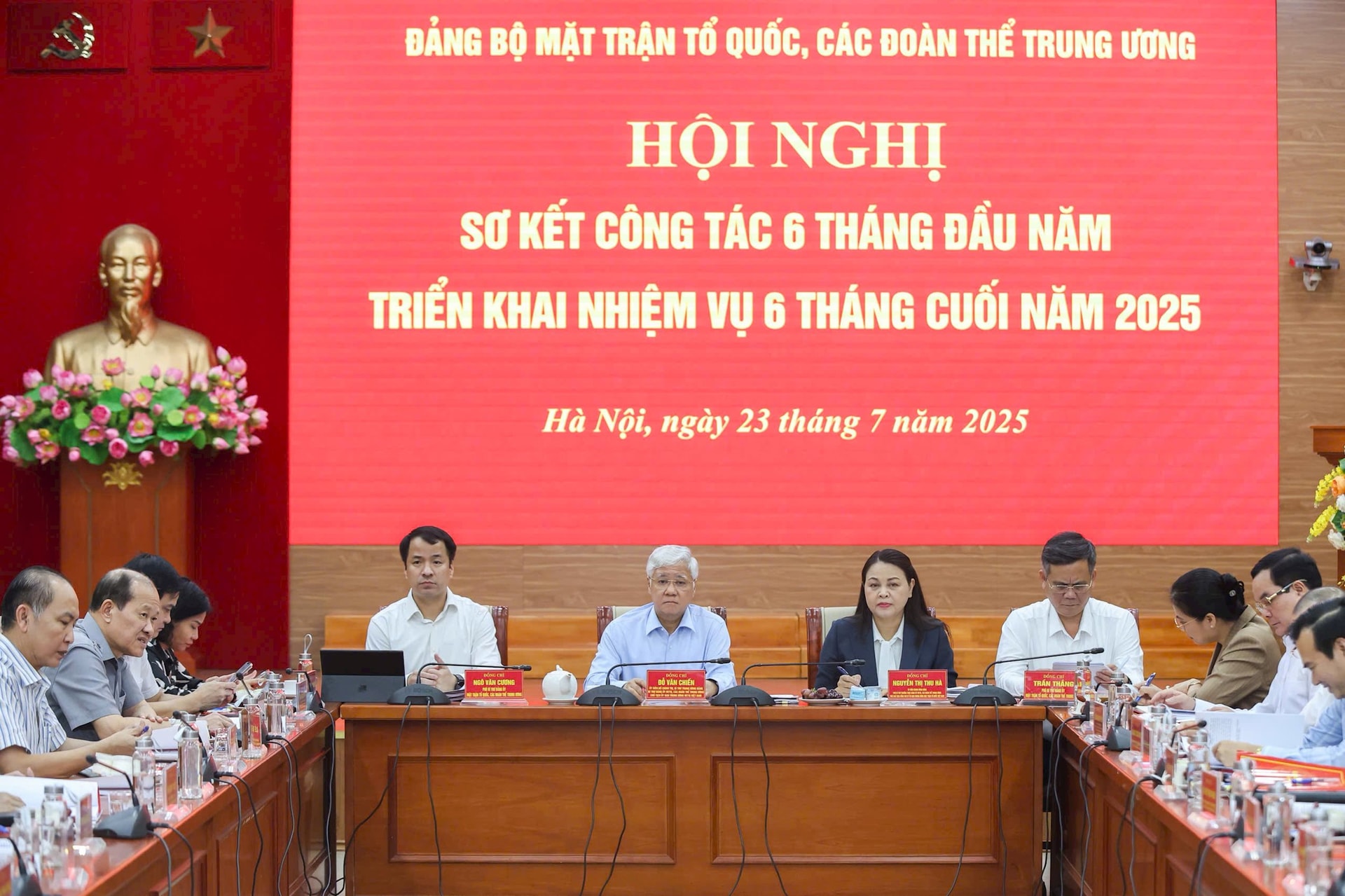 8babf49872fffba1a2ee.jpg