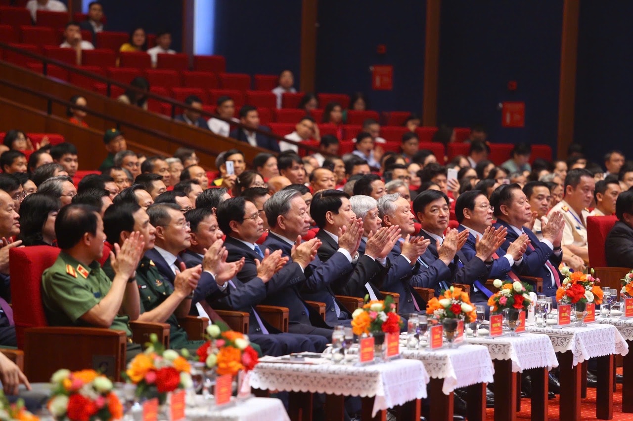 toancanh24-7.jpg
