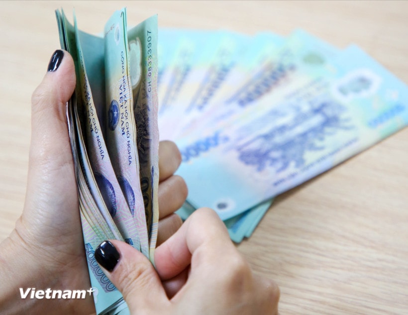 Bộ Nội vụ đang tiếp tục theo dõi, đôn đốc giải quyết kịp thời, đầy đủ chế độ, chính sách cho đội ngũ cán bộ, công chức, viên chức nghỉ chế độ do sắp xếp theo quy định. (Ảnh: PV/Vietnam+)