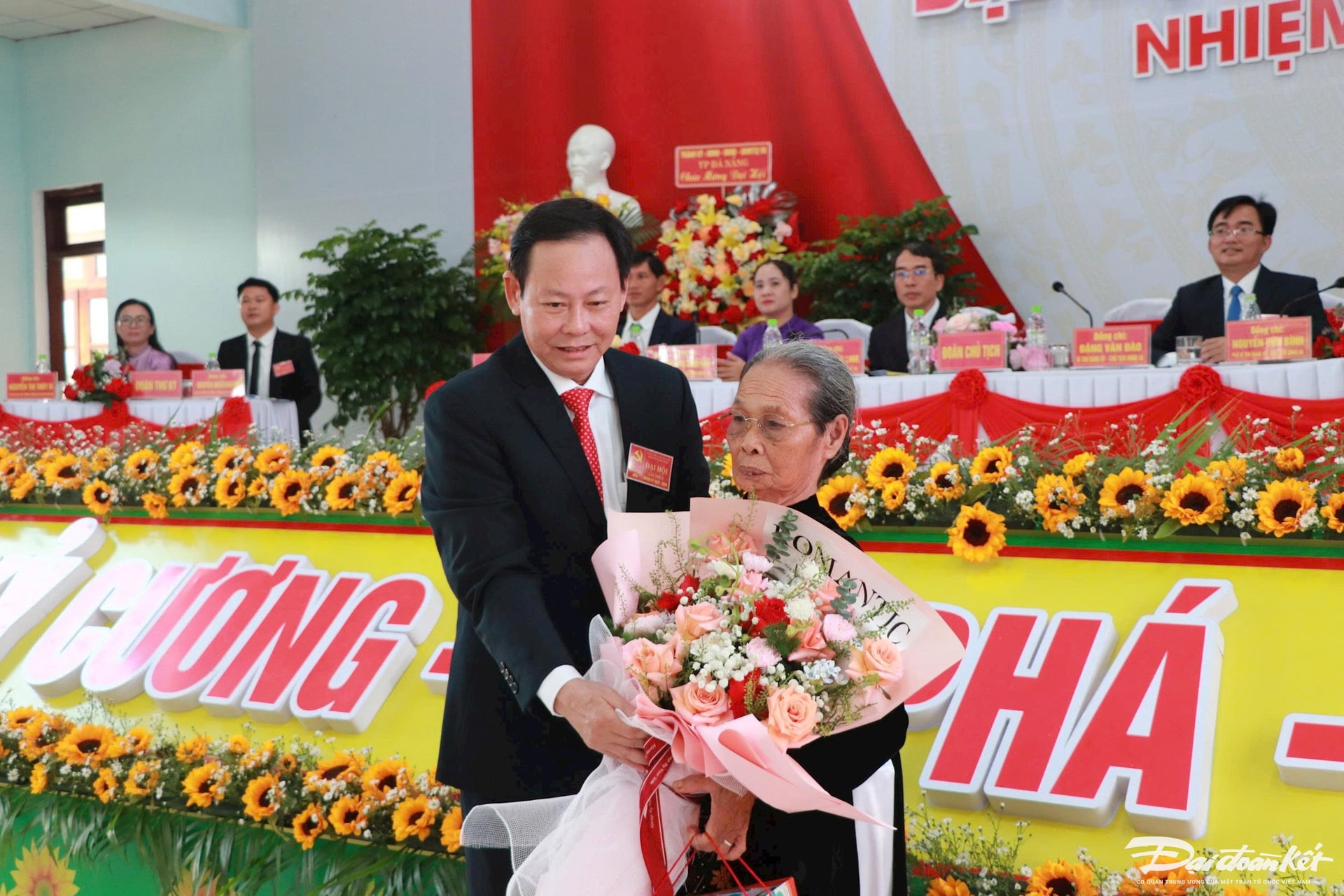 DAI HOI 3
