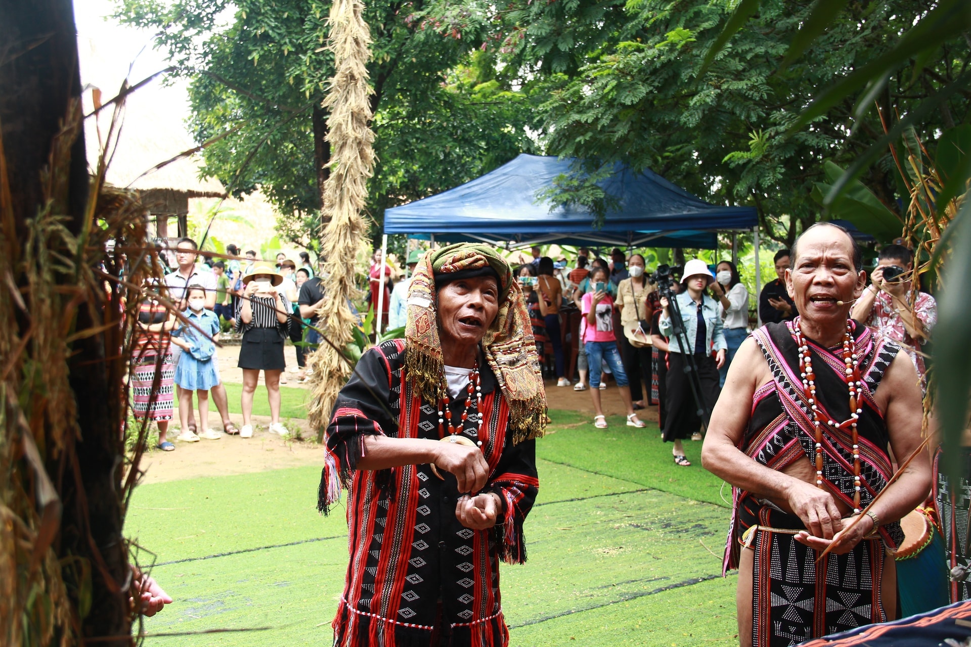 disantruyenthong2.jpg