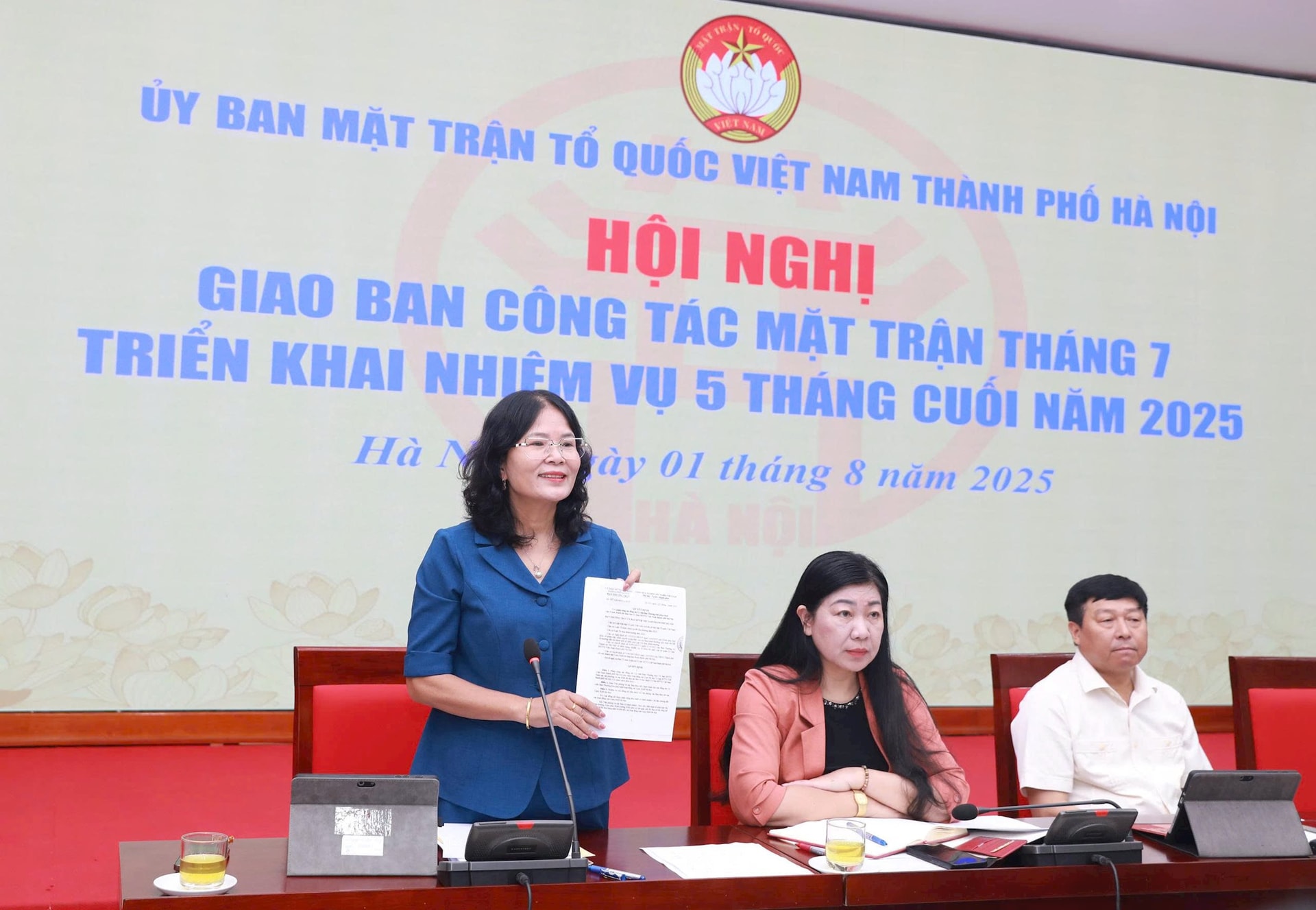 Anh 2- giao ban