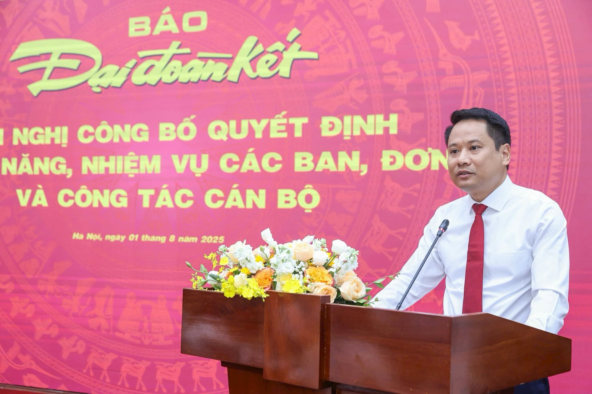 Tổng biên tập Trương Thành Trung phát biểu tại Hội nghị. Ảnh Quang Vinh