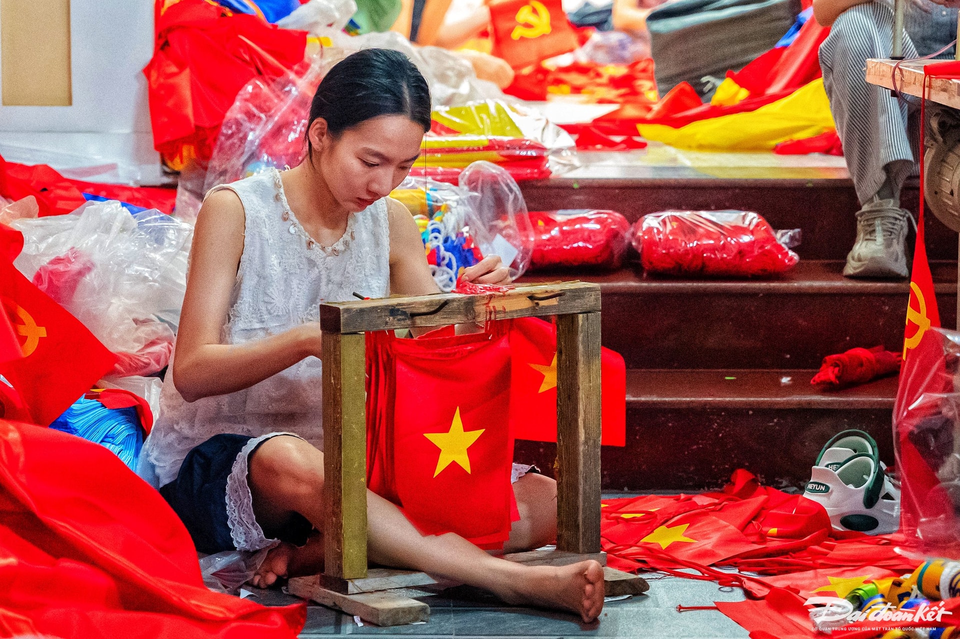 cờ đỏ14