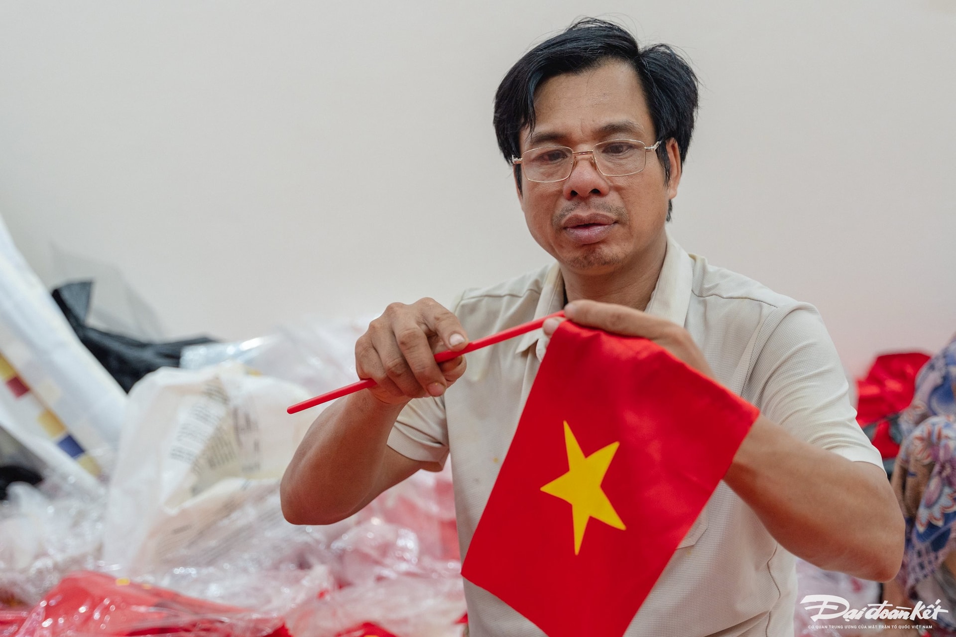 cờ đỏ17