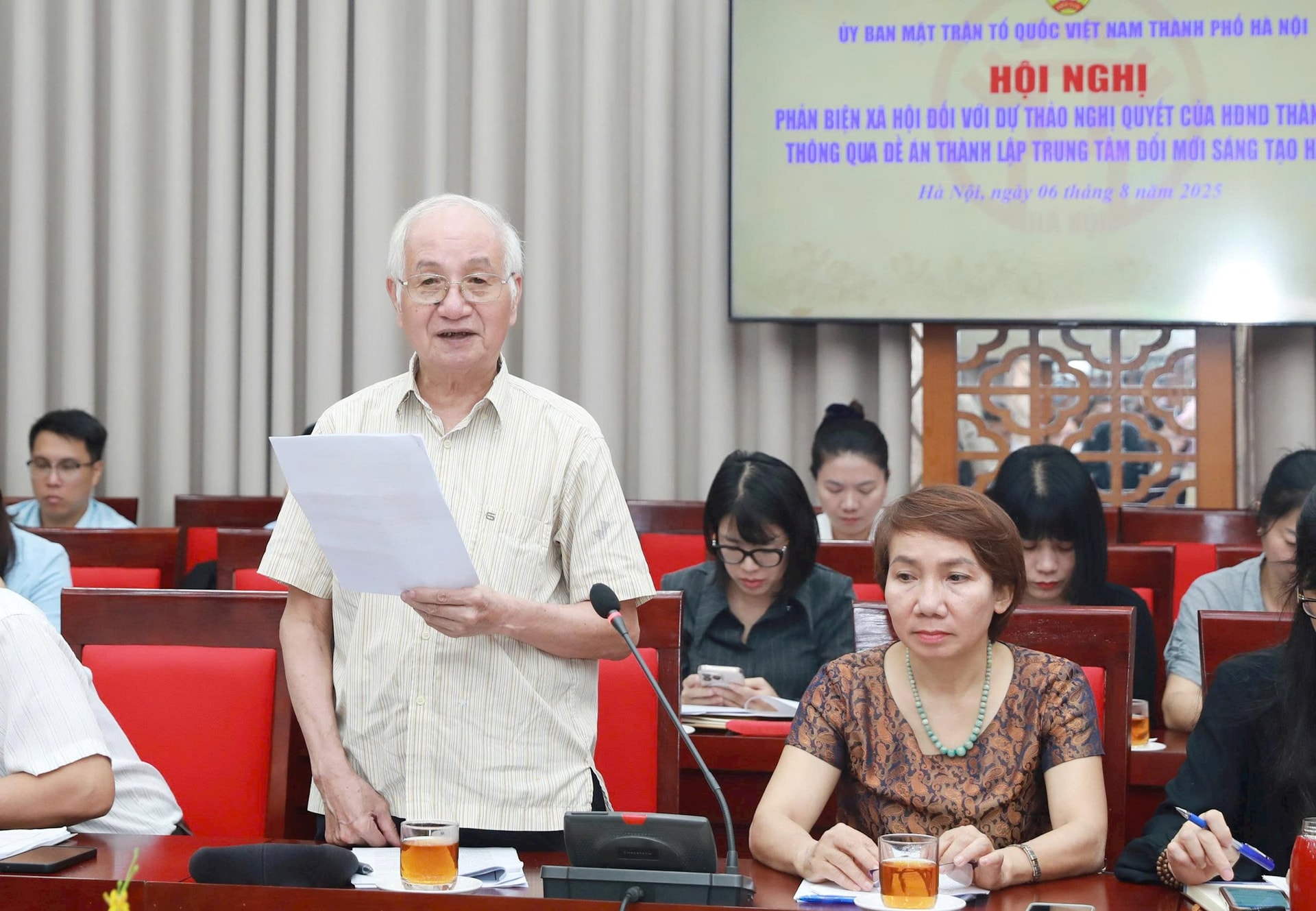 Phan bien (3)