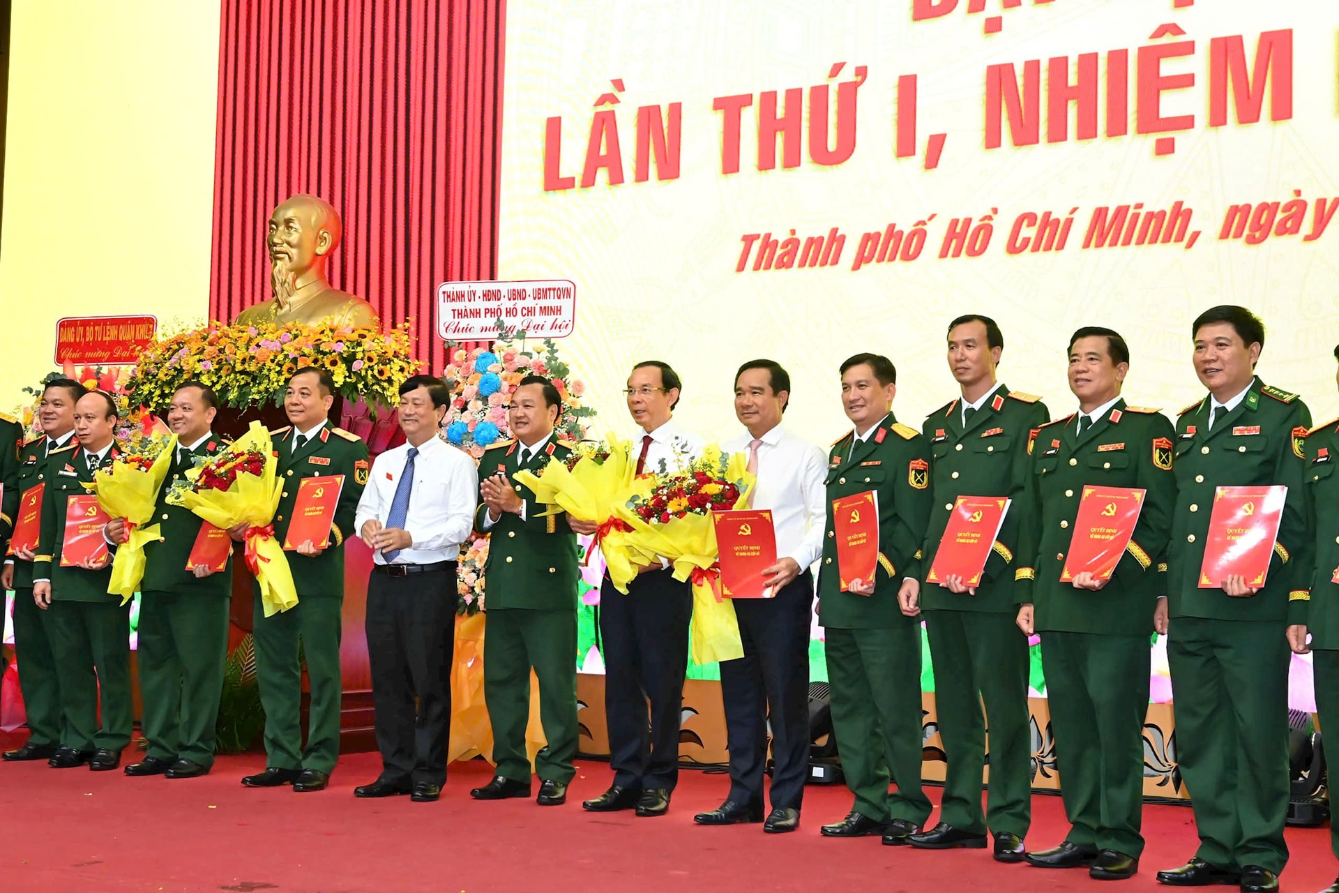 Ban Chấp hành Đảng bộ Quân sự TPHCM, nhiệm kỳ 2025-2030 ra mắt đại hội. Ảnh: Việt Dũng/SGGP.