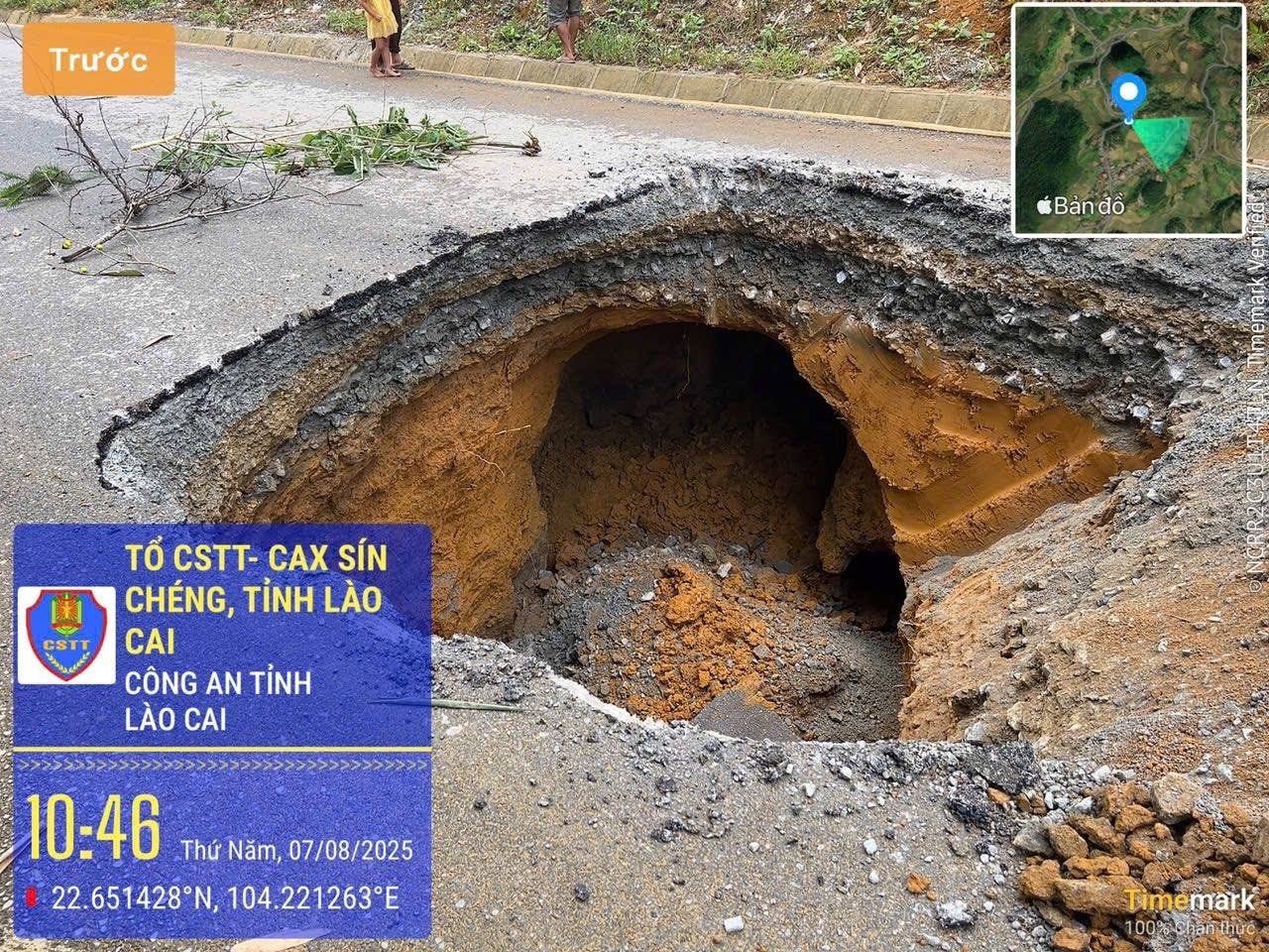 2. Hố sụt lún xuất hiện bất ngờ với diện tích lớn