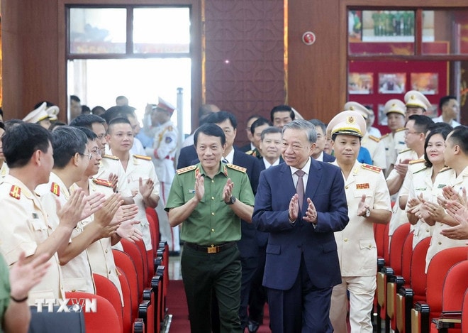 ttxvn-0808-tong-bi-thu-cuc-canh-sat-hinh-su.jpg