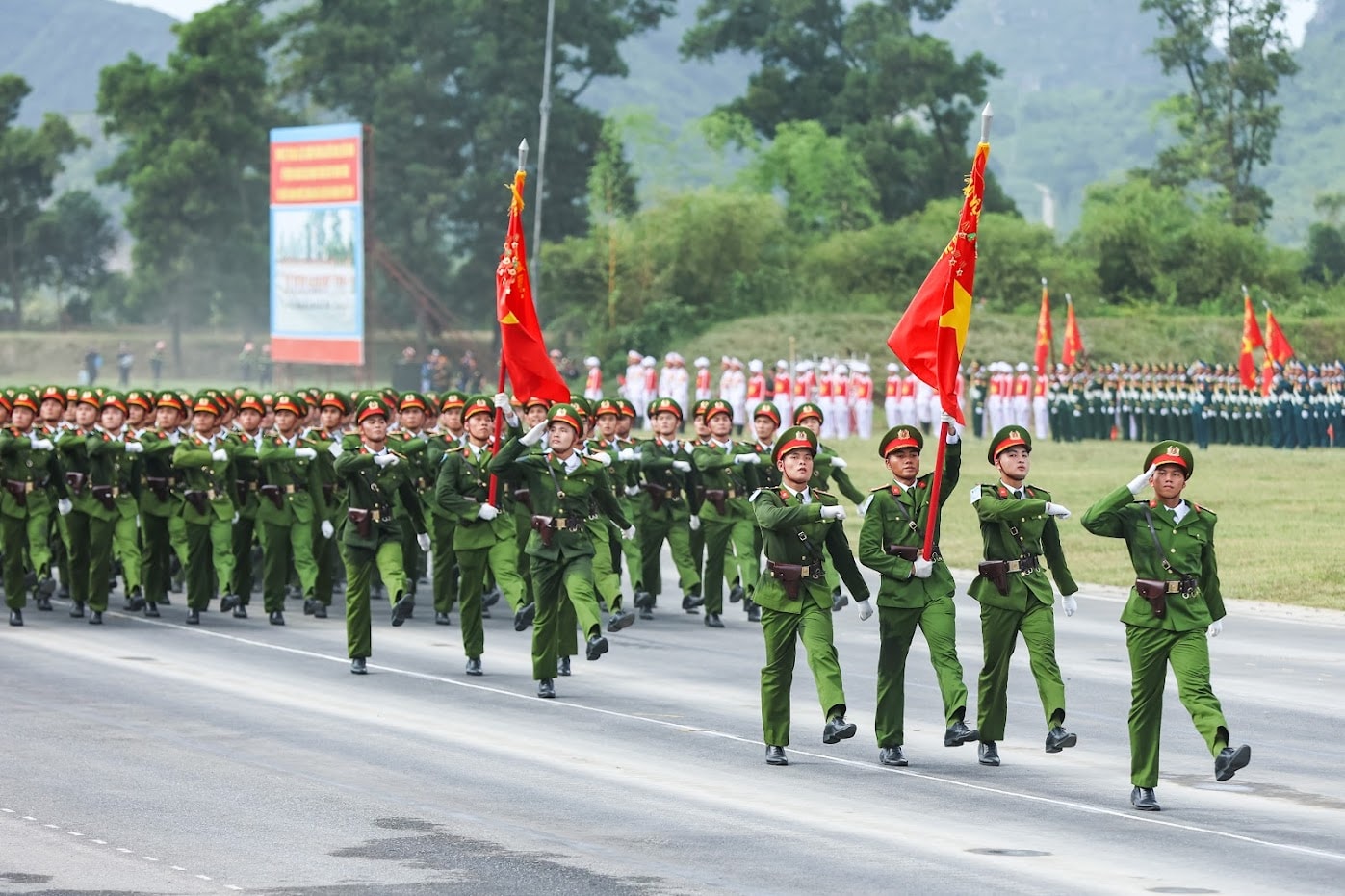 Anh bai tren
