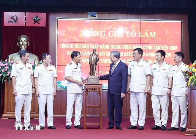 ttxvn-0808-tong-bi-thu-cuc-canh-sat-hinh-su-5.jpg