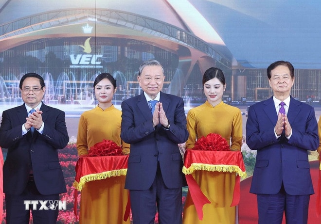 ttxvn-tong-bi-thu-va-thu-tuong-du-le-khanh-thanh-khoi-cong-cac-du-an-7.jpg