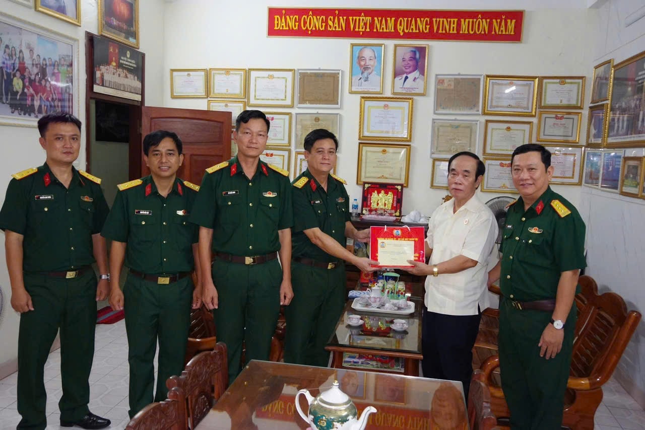 THAM 1