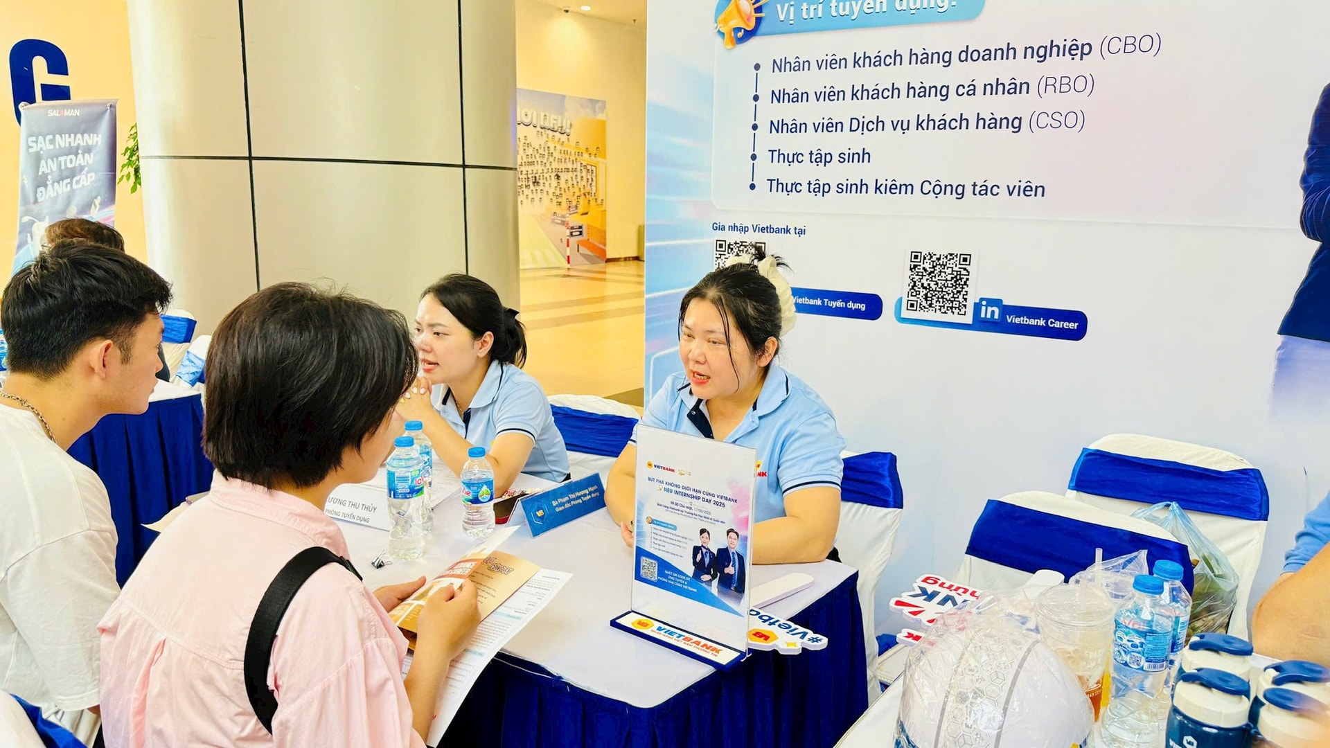 Vietbank job fair (2)