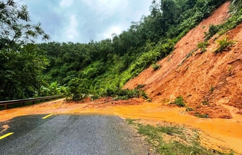 Bão số 5.4