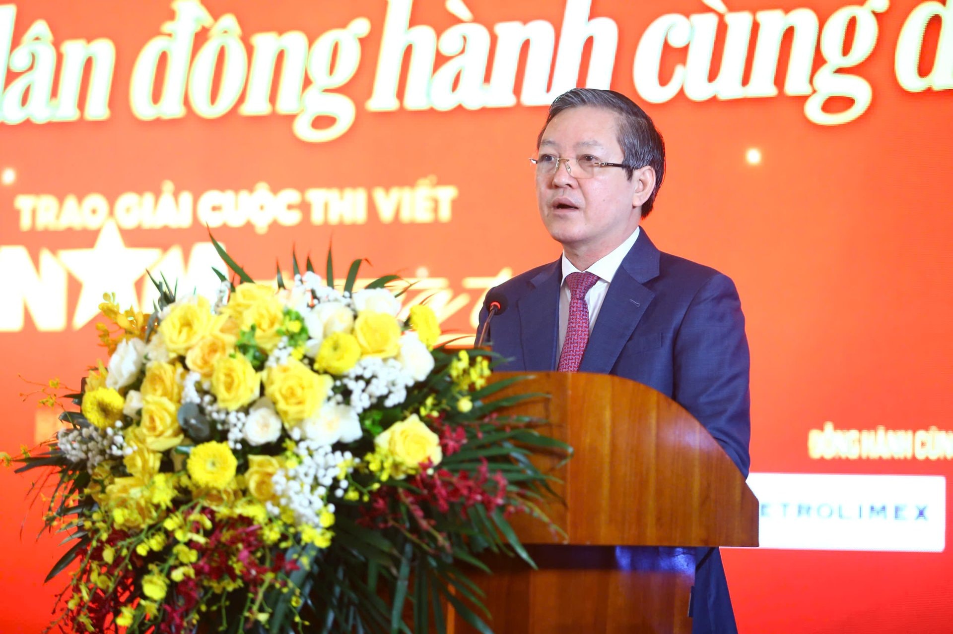 đoàn 27-8