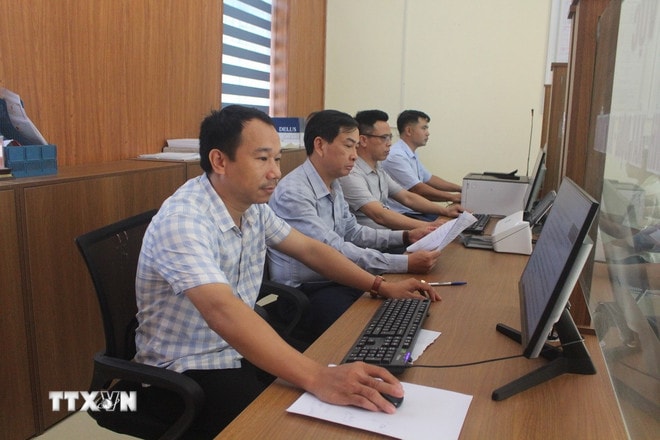 ttxvn-thanh-hoa-can-bo-doi-du-2.jpg