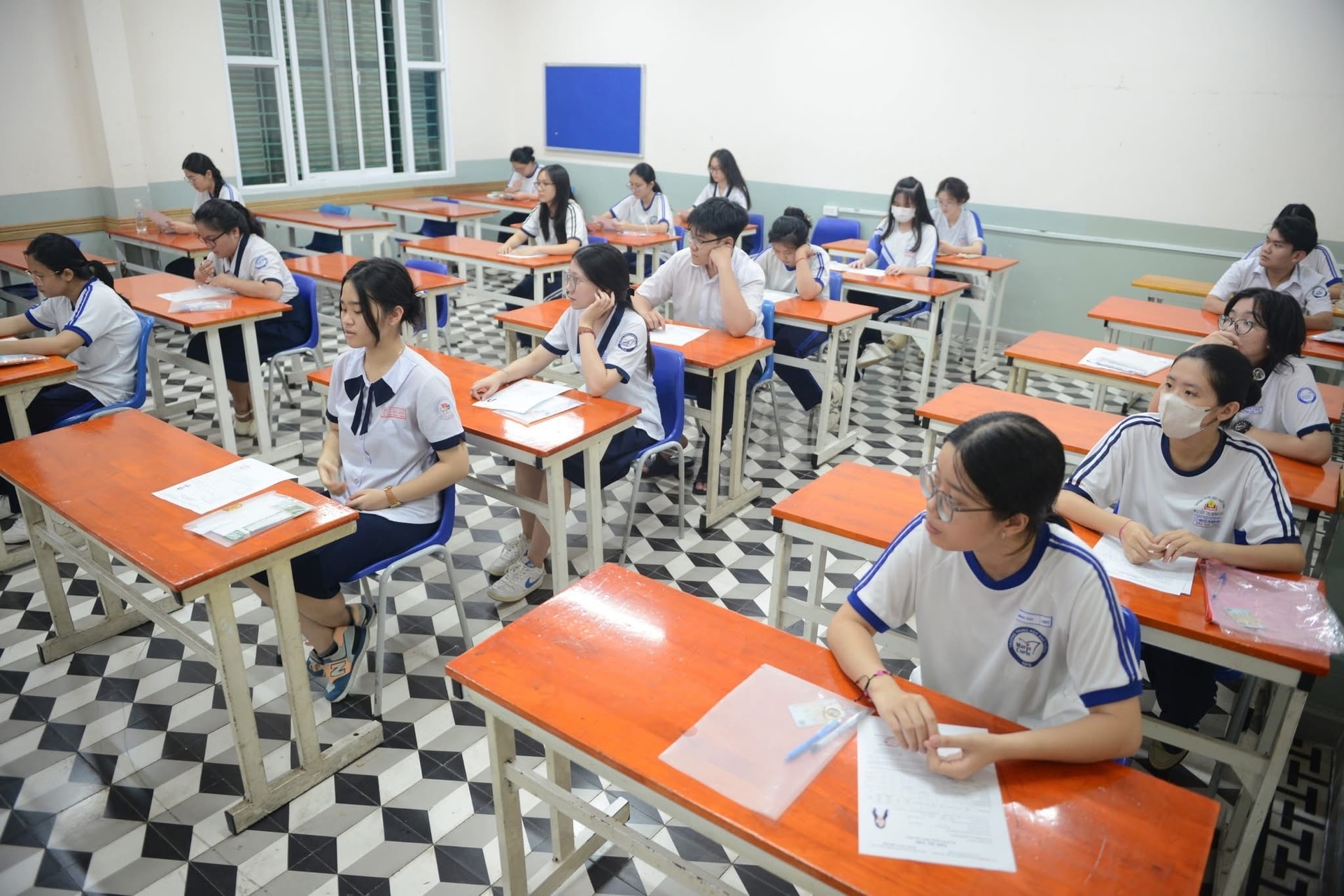 nỗi lo trước năm học mới. anh