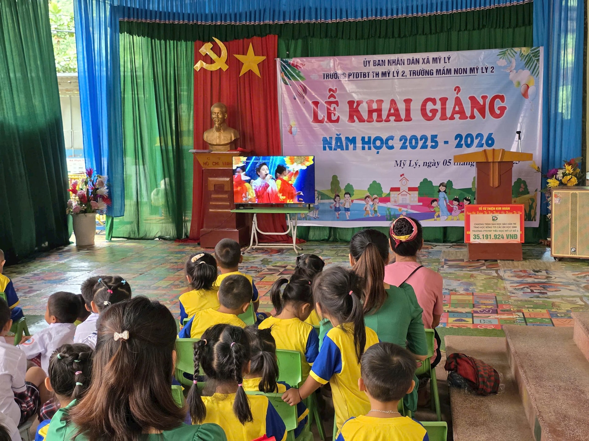 Học sinh Trưởng Mầm non Mỹ Lý - nơi tâm lũ đi qua khai gian