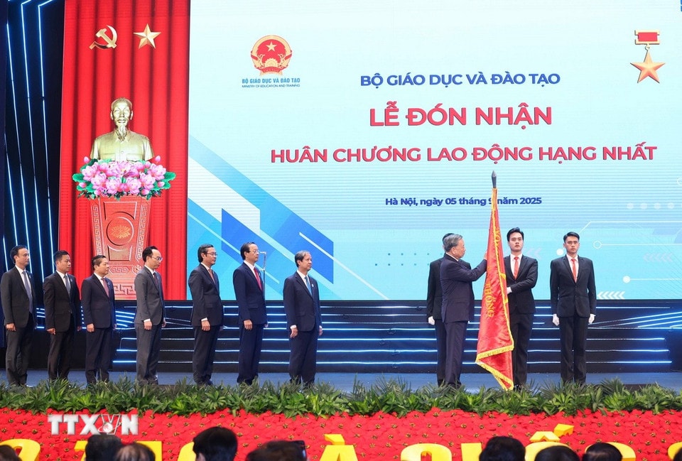 ttxvn-0509-tong-bi-thu-nganh-giao-duc-11.jpg