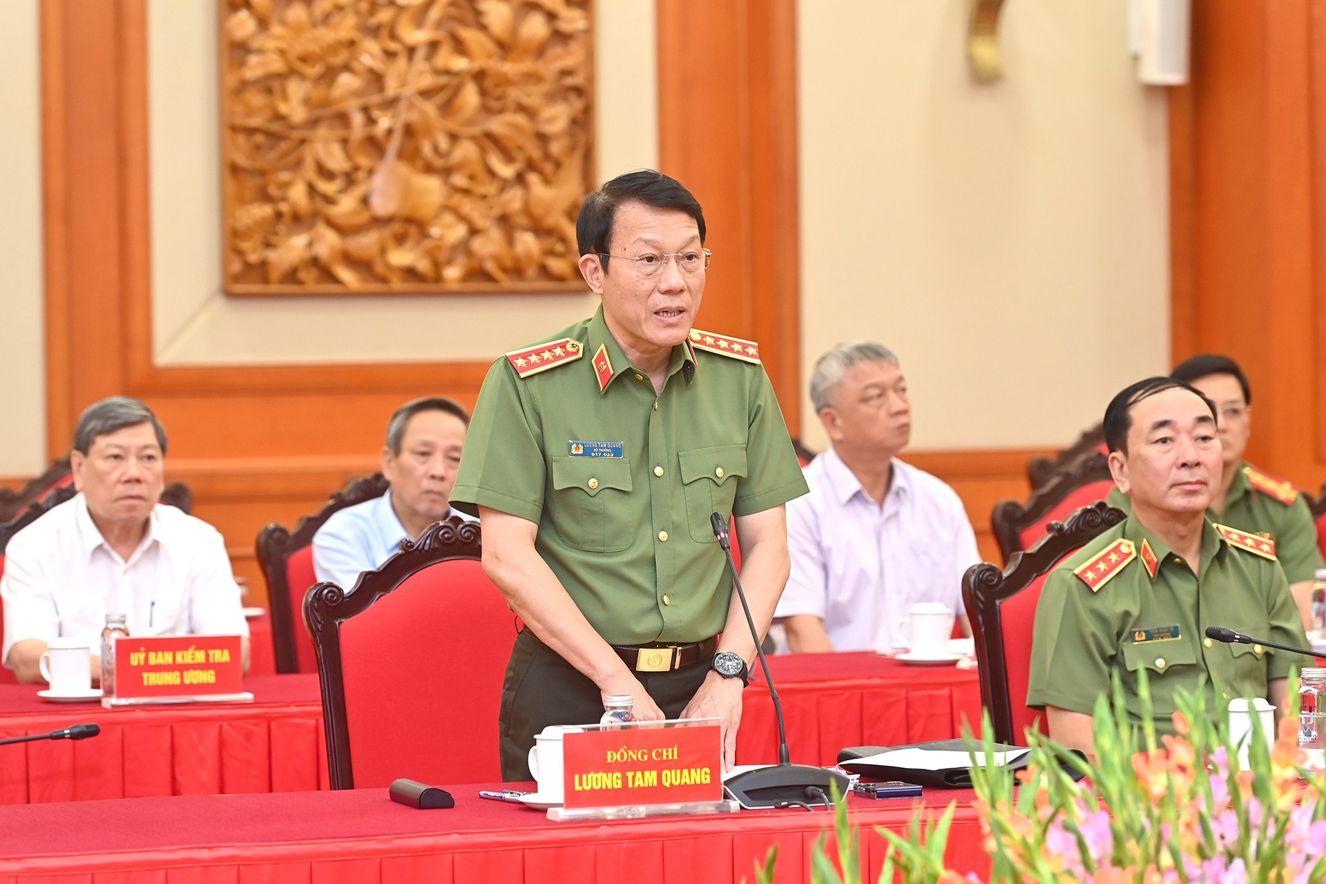 Tổng Bí thư Tô Lâm chủ trì cuộc làm việc của Bộ Chính trị với Ban Thường vụ Đảng ủy Công an Trung ương- Ảnh 7.