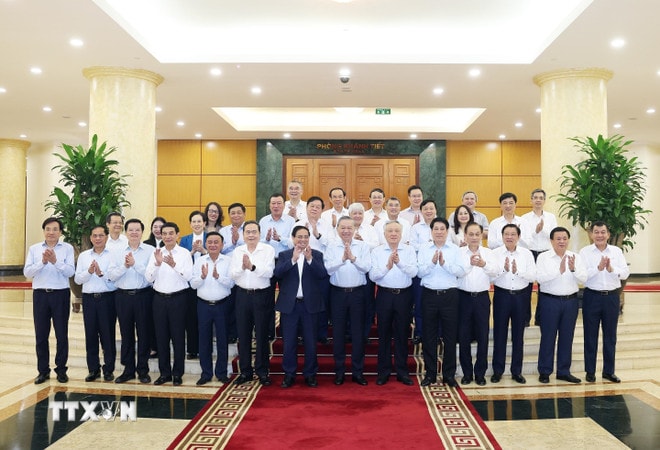 ttxvn-tong-bi-thu-to-lam-chu-tri-buoi-lam-viec-voi-ban-thuong-vu-dang-uy-chinh-phu-8266959-8.jpg