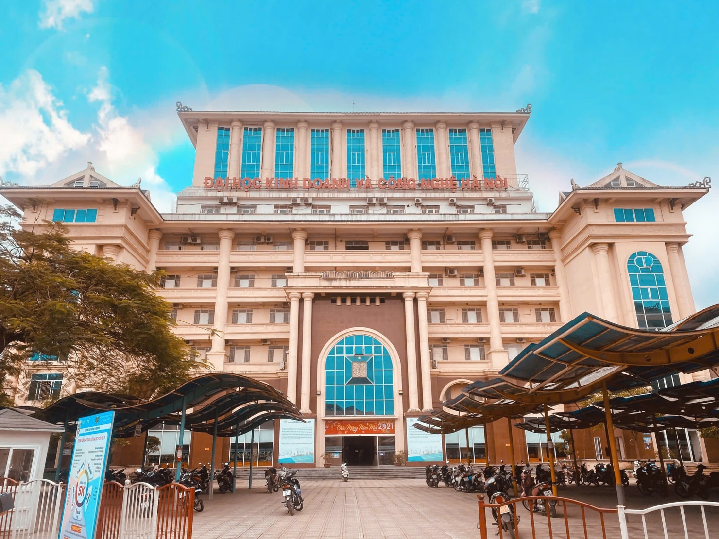 Trường Đại học Kinh doanh và Công nghệ Hà Nội có cơ sở hạ tầng hiện đại