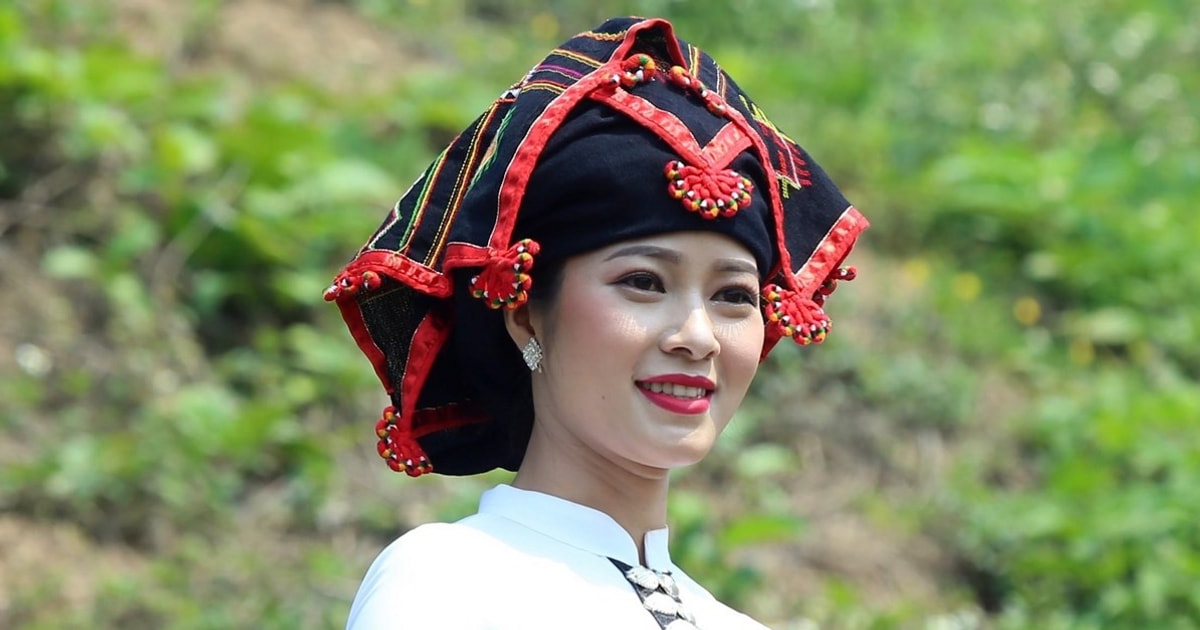 Cội nguồn của chiếc khăn Piêu