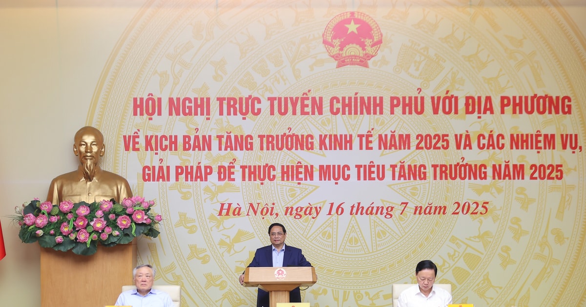 Thủ tướng: Phấn đấu tăng trưởng kinh tế năm 2025 từ 8,3-8,5%